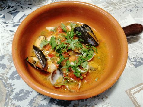 zuppa di pesce translation